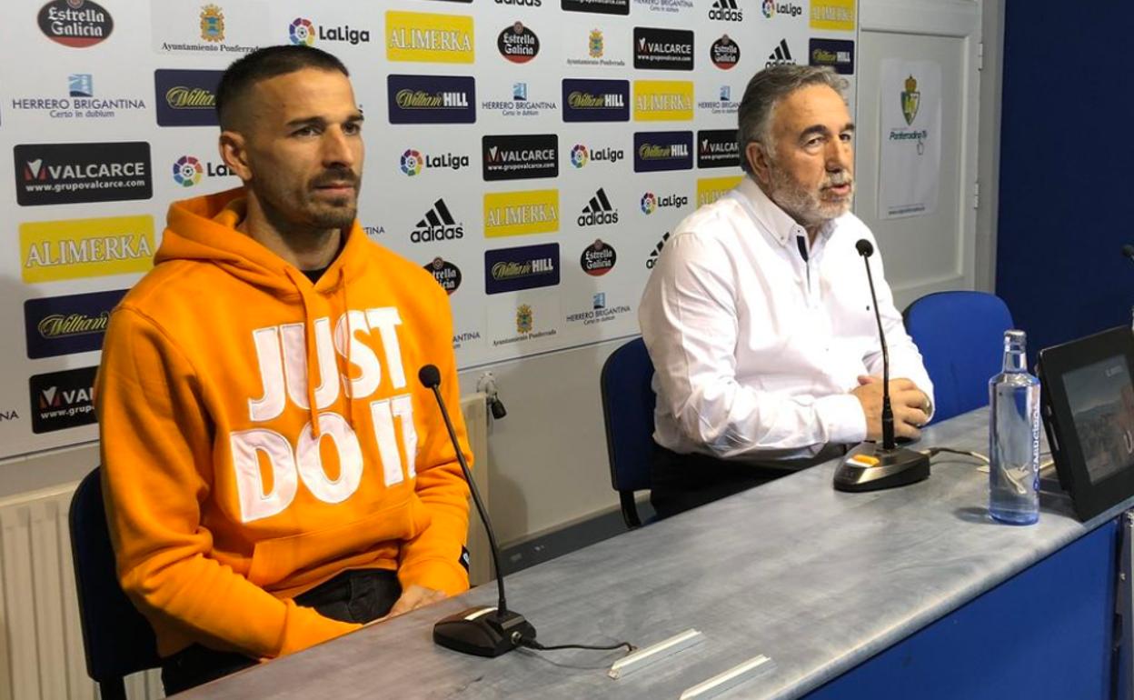 Ríos Reina, junto al presidente de la Ponferradina.