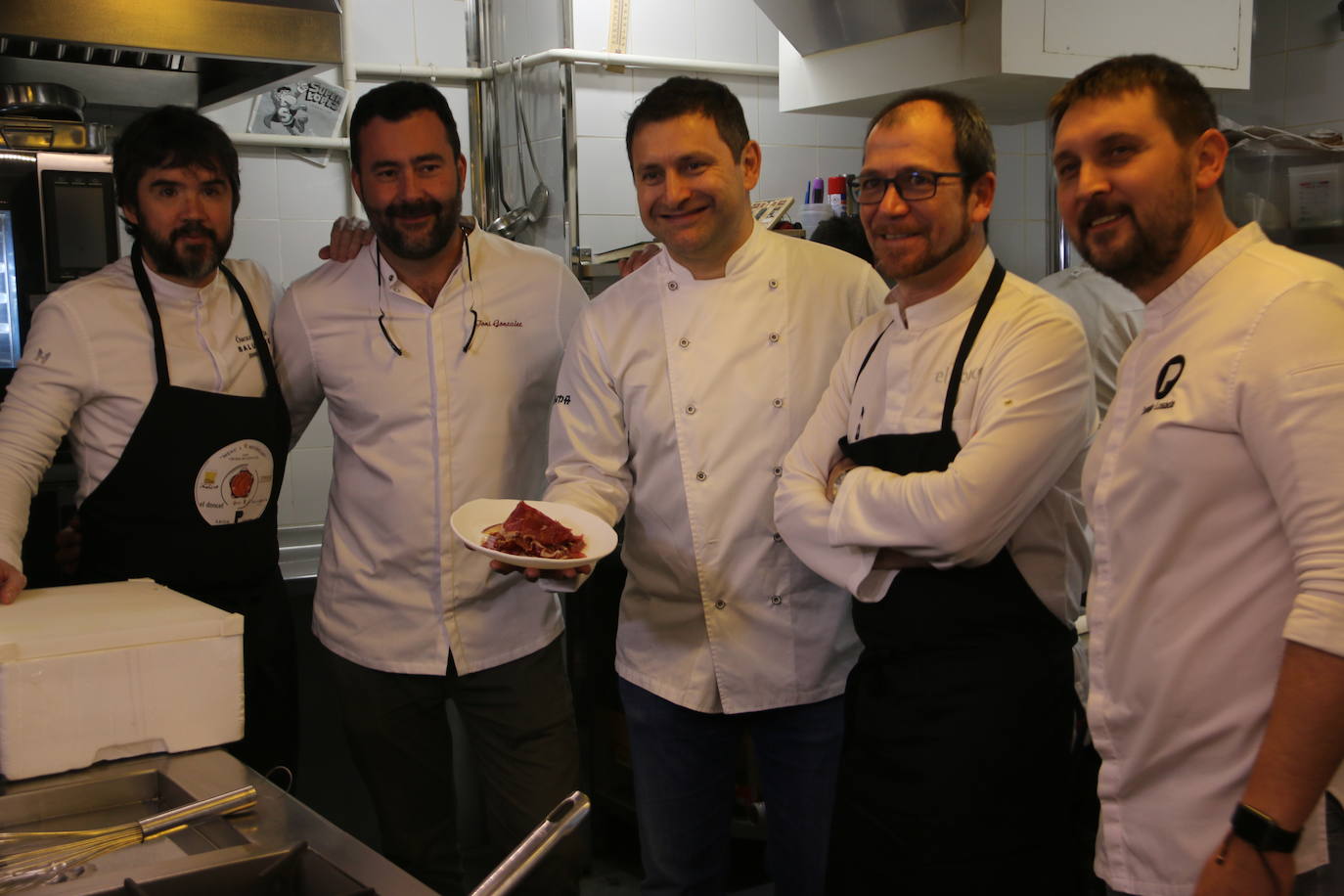 Fotos: León reúne a cinco cocineros con estrella Michelín en torno a la cecina