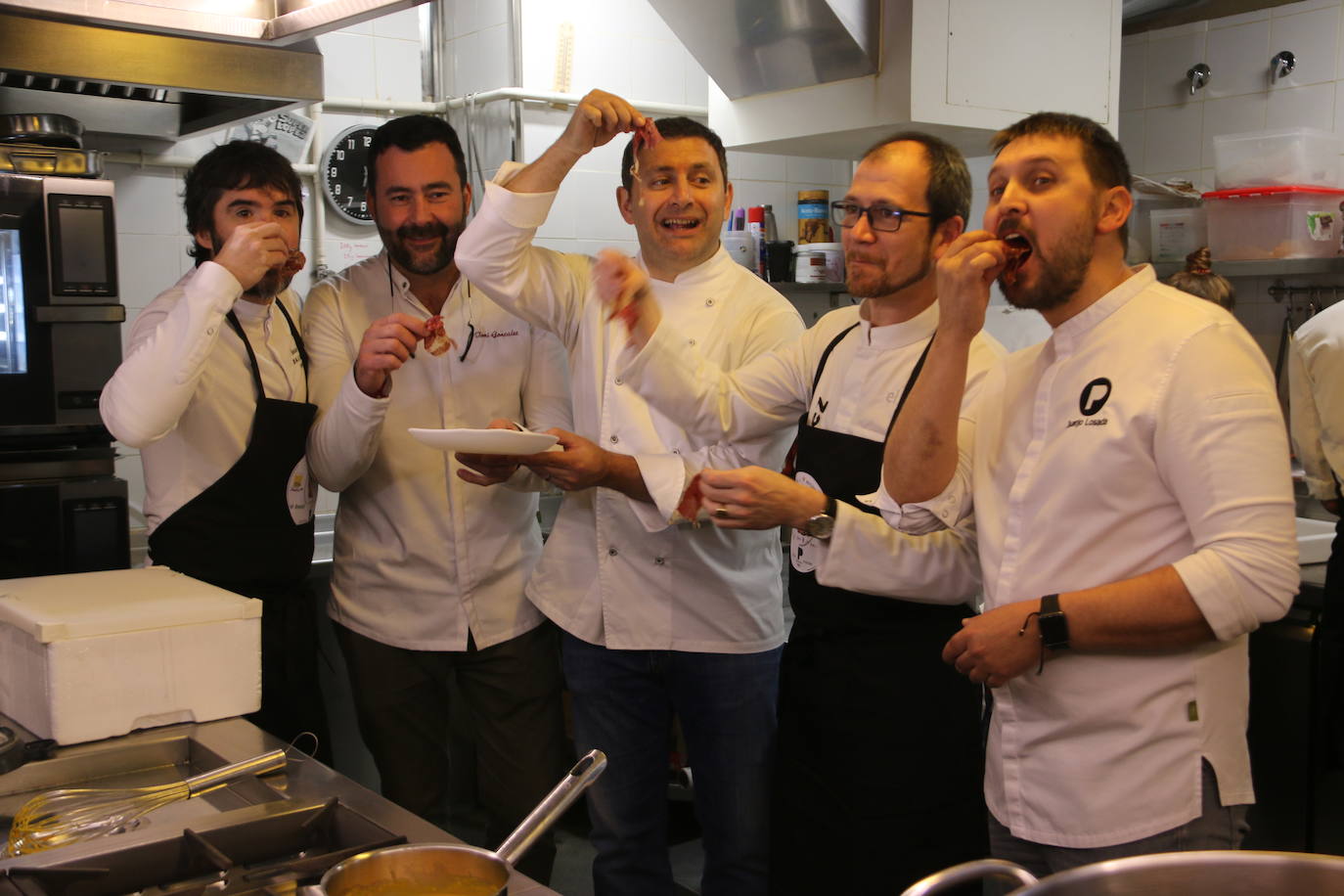 Fotos: León reúne a cinco cocineros con estrella Michelín en torno a la cecina