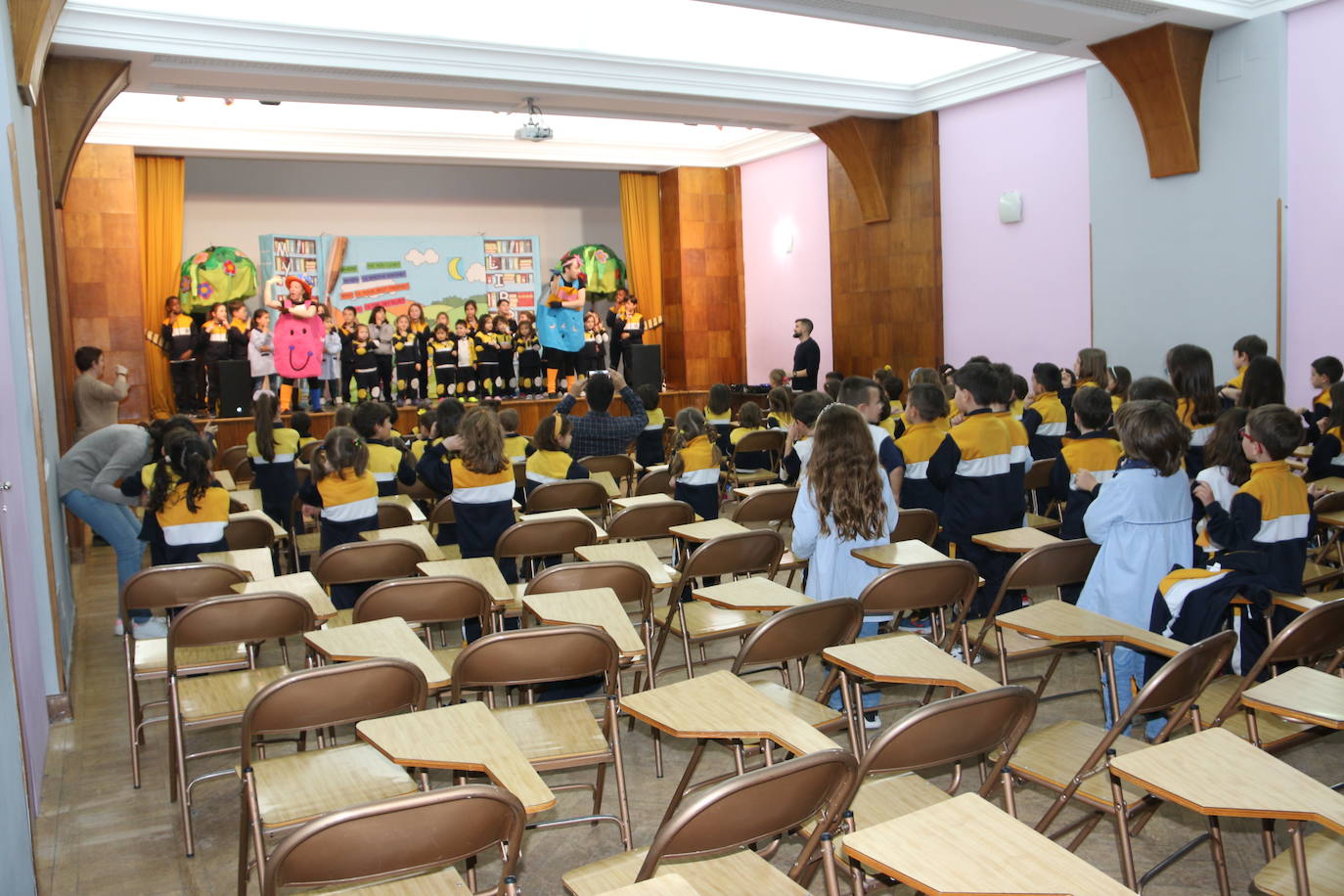 Fotos: Colegio Santa Teresa de León