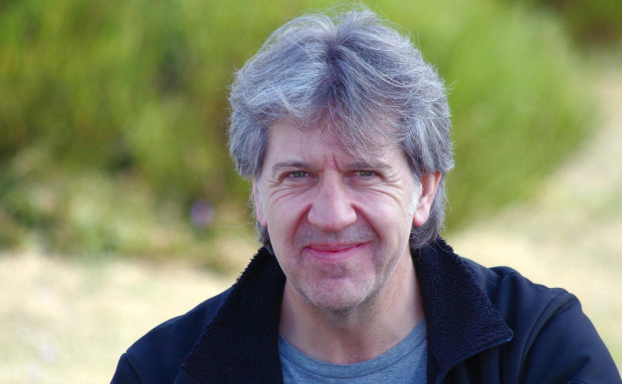 El escritor Carlos Campelo.