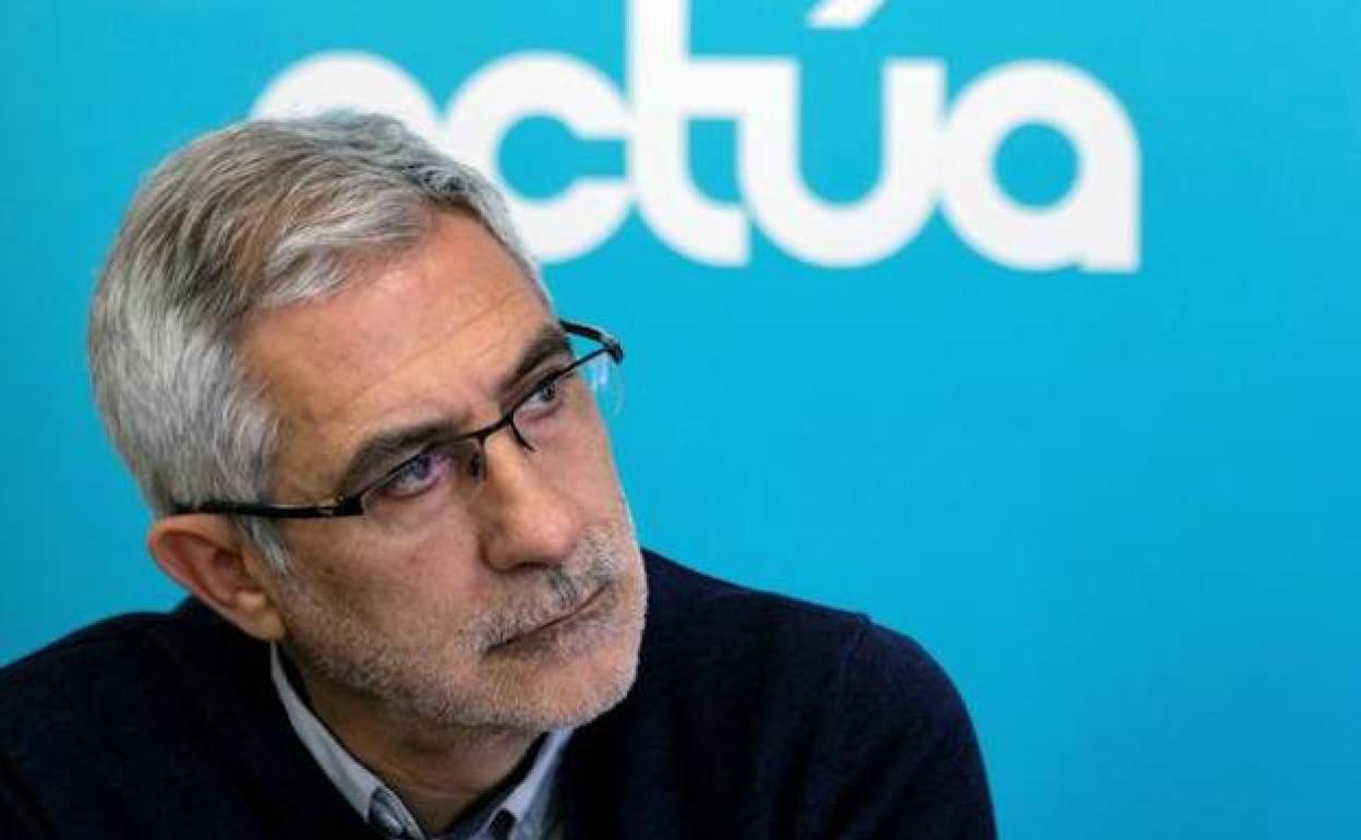 Gaspar Llamazares presenta el próximo jueves en León su libro 'La izquierda herida'