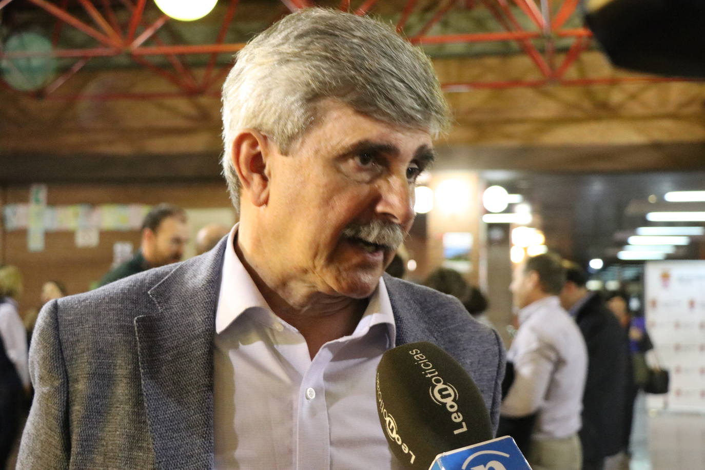 Fotos: Las candidaturas reciben los resultados de las elecciones de la ULE