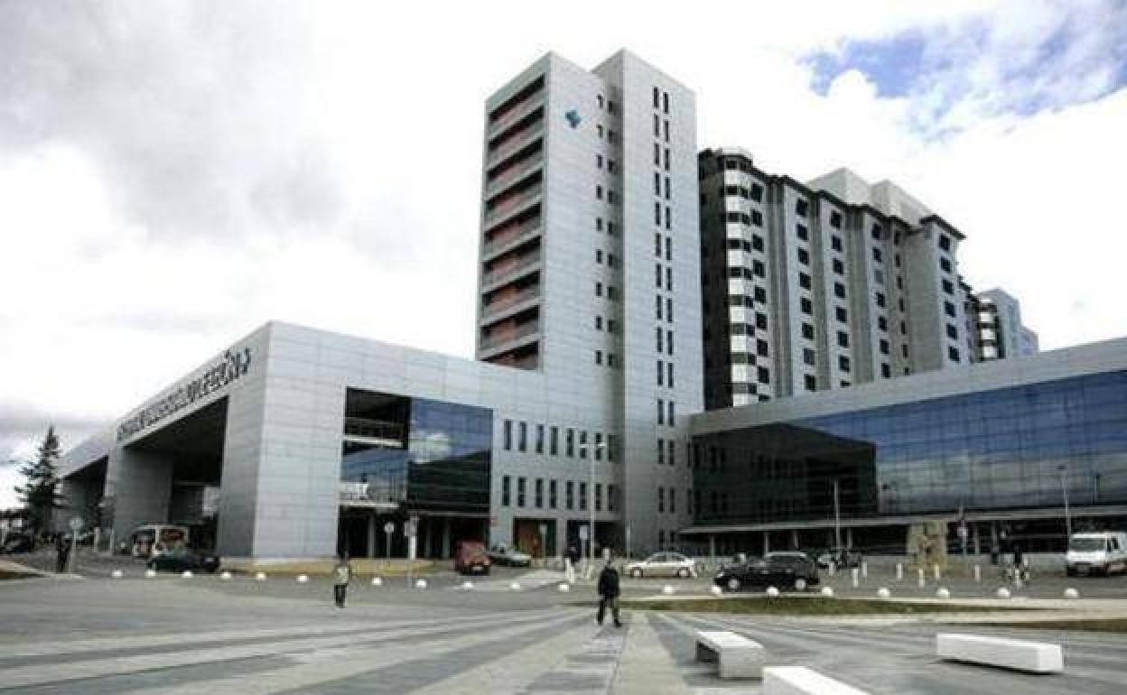 Sanidad limita las visitas al Hospital de León como medida de prevención por el COVID-19