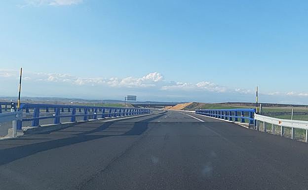 Imagen de uno de los badenes de la A-60.