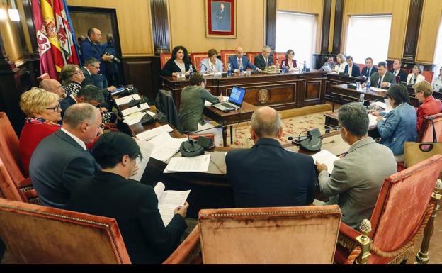 El Juzgado de lo contencioso-administrativo nº 1 de León suspende cautelarmente el pleno presencial del Ayuntamiento