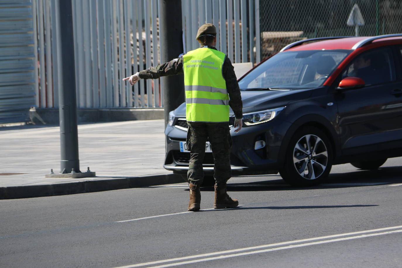 Fotos: El Regimiento de Artillería de Campaña patrulla por León