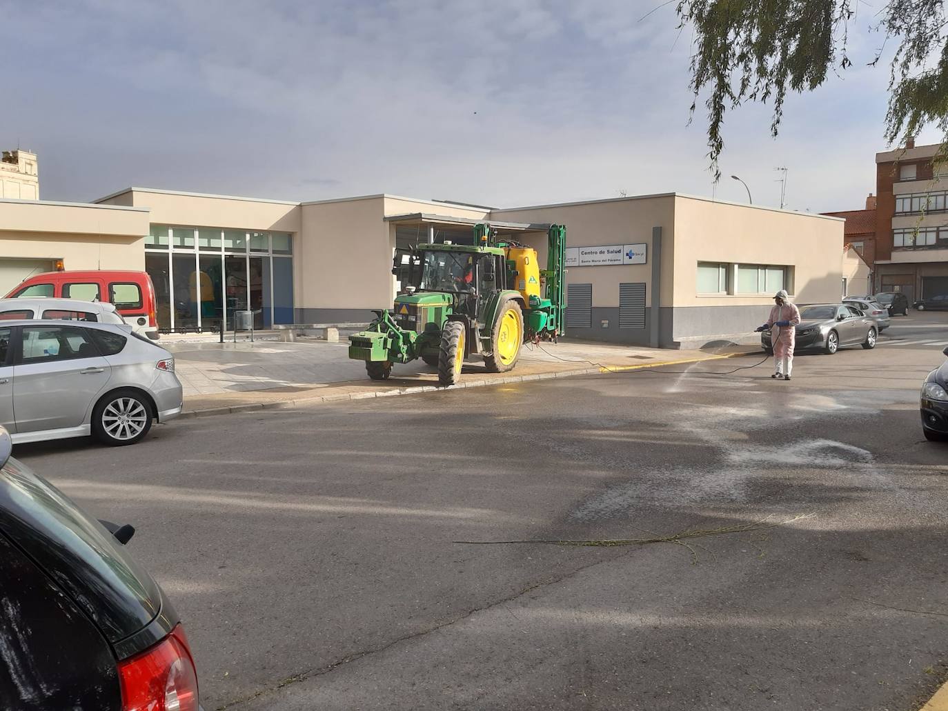 Santa María del Páramo se desinfecta