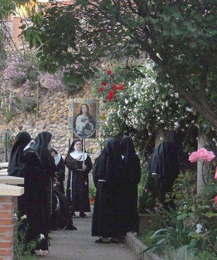 Dos monjas de clausura de las Clarisas Descalzas en León, ingresadas por Covid-19