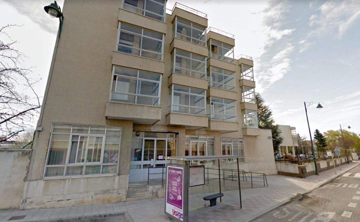 UGT exige que se dote de test «con urgencia» a la residencia mixta de mayores de Armunia