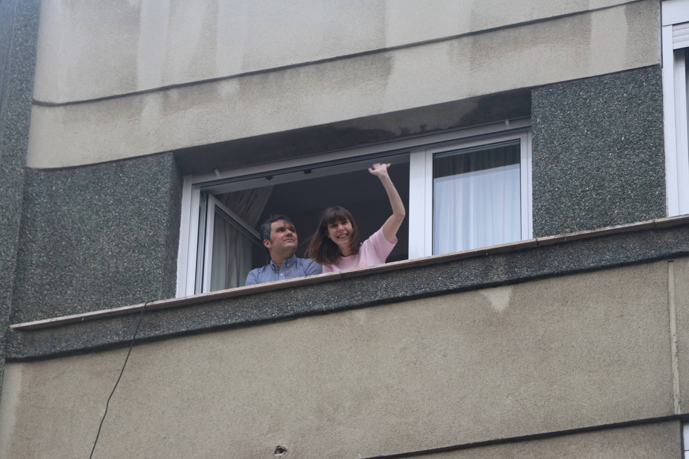 León no falla a su cita con el aplauso sanitario ni leonoticias con sus vecinos.