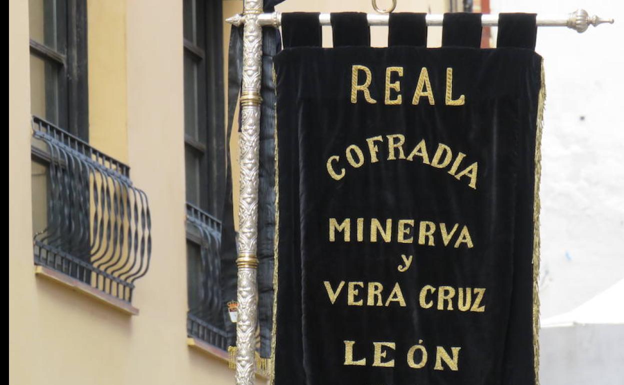 La Real Cofradía de Minerva y Vera Cruz recauda más de 13.600 euros en una saca virtual para luchar contra el Covid-19