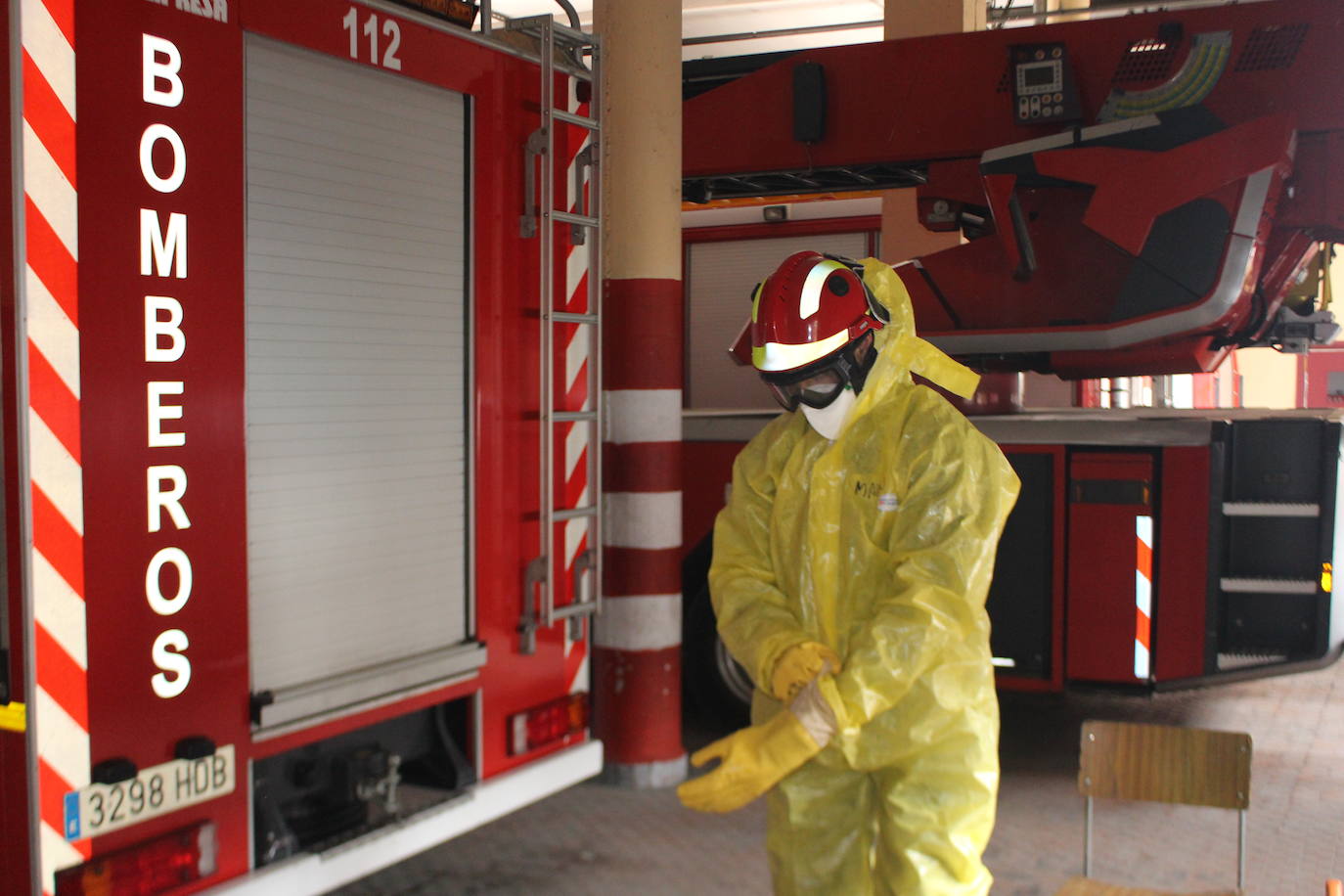 De día o de noche, con crisis sanitaria o sin ella, el Parque de Bomberos de León siempre está listo para intervenir.