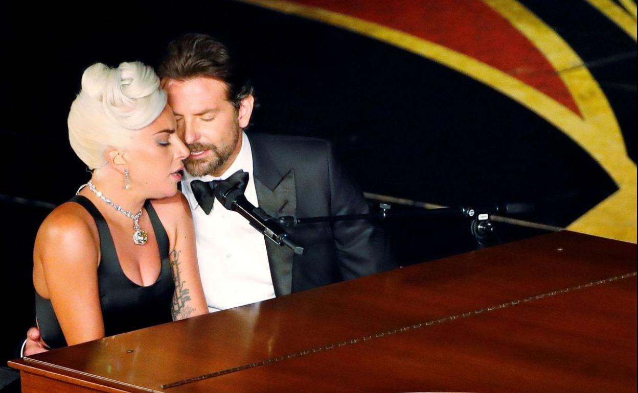 Lady Gaga y Bradley Cooper en la gala de los Oscar 2019