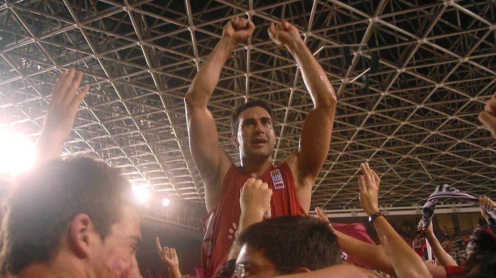 Celebración del ascenso de Baloncesto León.