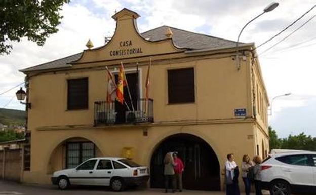 El PP de Castropodame pide que se desinfecten calles y plazas en todas las localidades del municipio