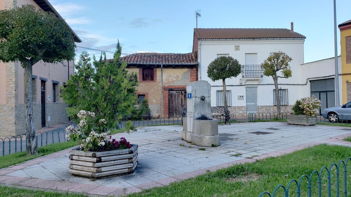 La barriada de Oteruelo es la única zona de León capital en la que no se aplican horarios restrictivos dentro del estado de alarma. Su singularidad: pertenece a la capital pero carece de continuidad urbana por lo que prevalece su categoría como pedanía.