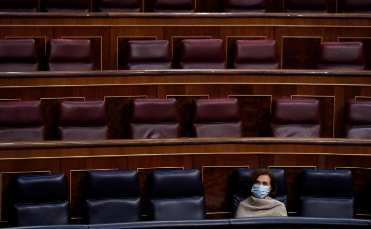 La vicepresidenta primera del Gobierno, Carmen Calvo, en el Congreso 