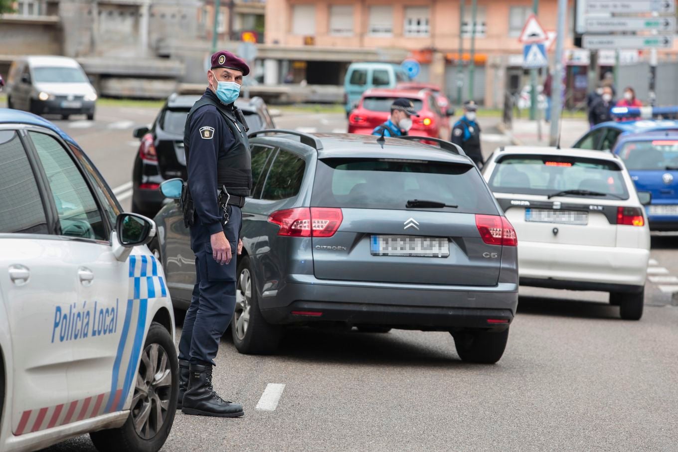 Control de la Policía Local de León con motivo de la alarma sanitaria.