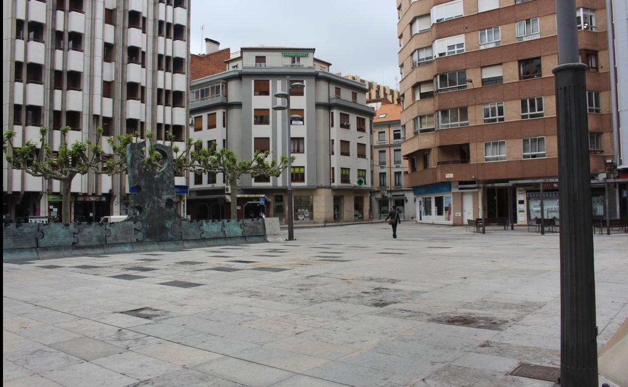 Plaza de las Cortes en León capital, durante el estado de alarma. 