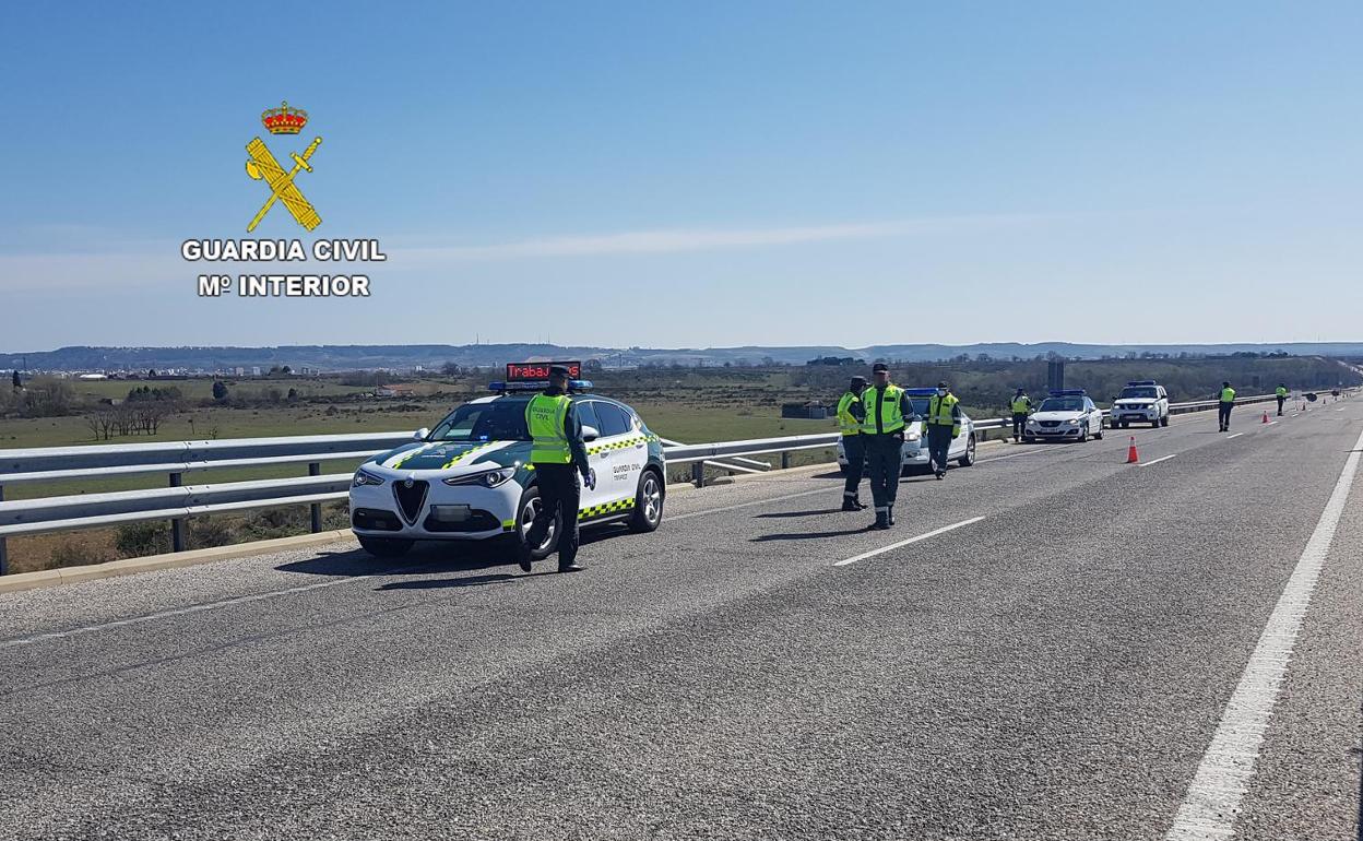 Control de tráfico de la Guardia Civil.