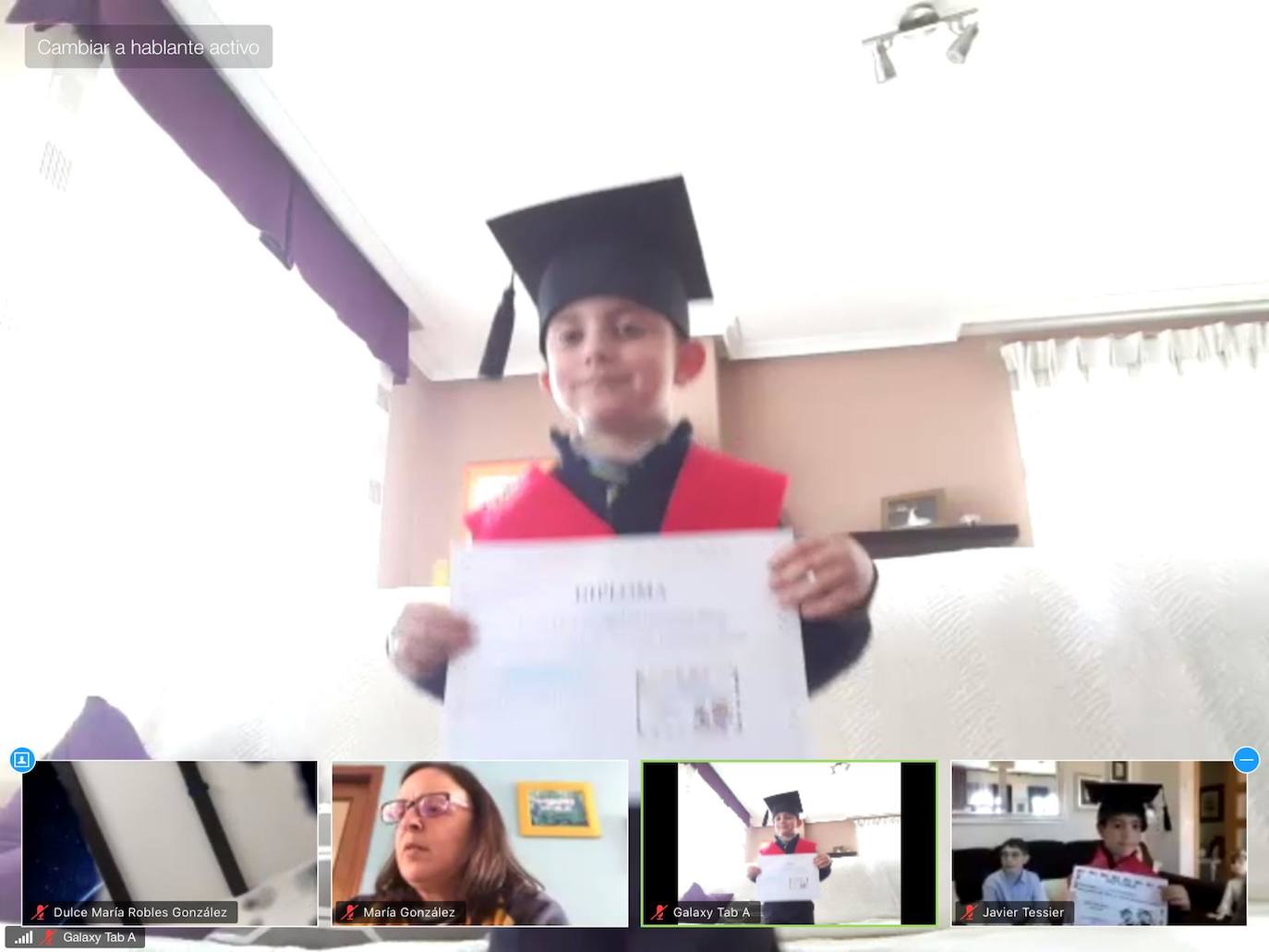 Los alumnos de Infantil del Colegio Peñacorada disfrutaron de la celebración de su salto a Primaria en una ceremonia única gracias a los medios telemáticos. 