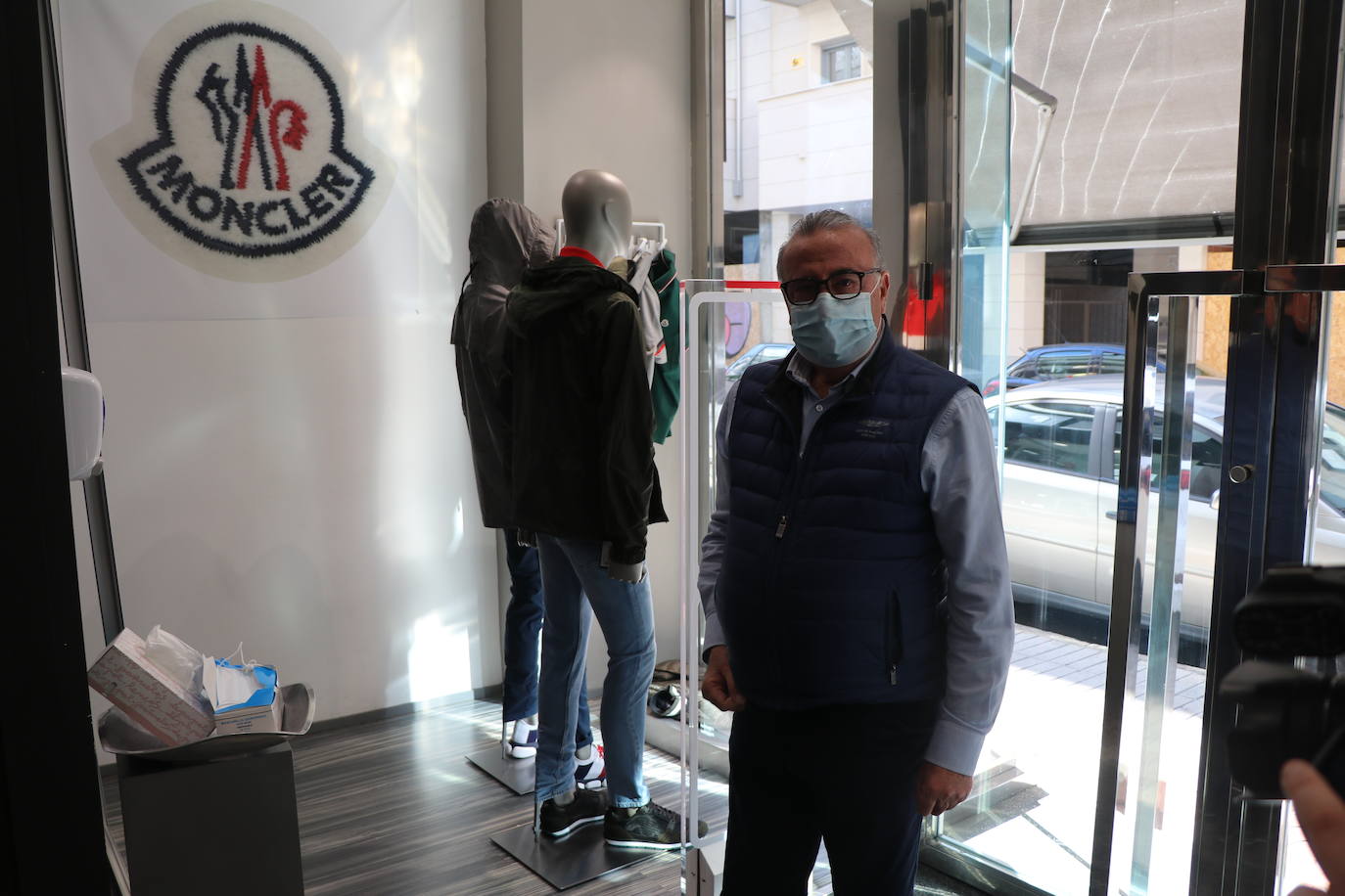 Fotos: Compras seguras en el comercio leonés