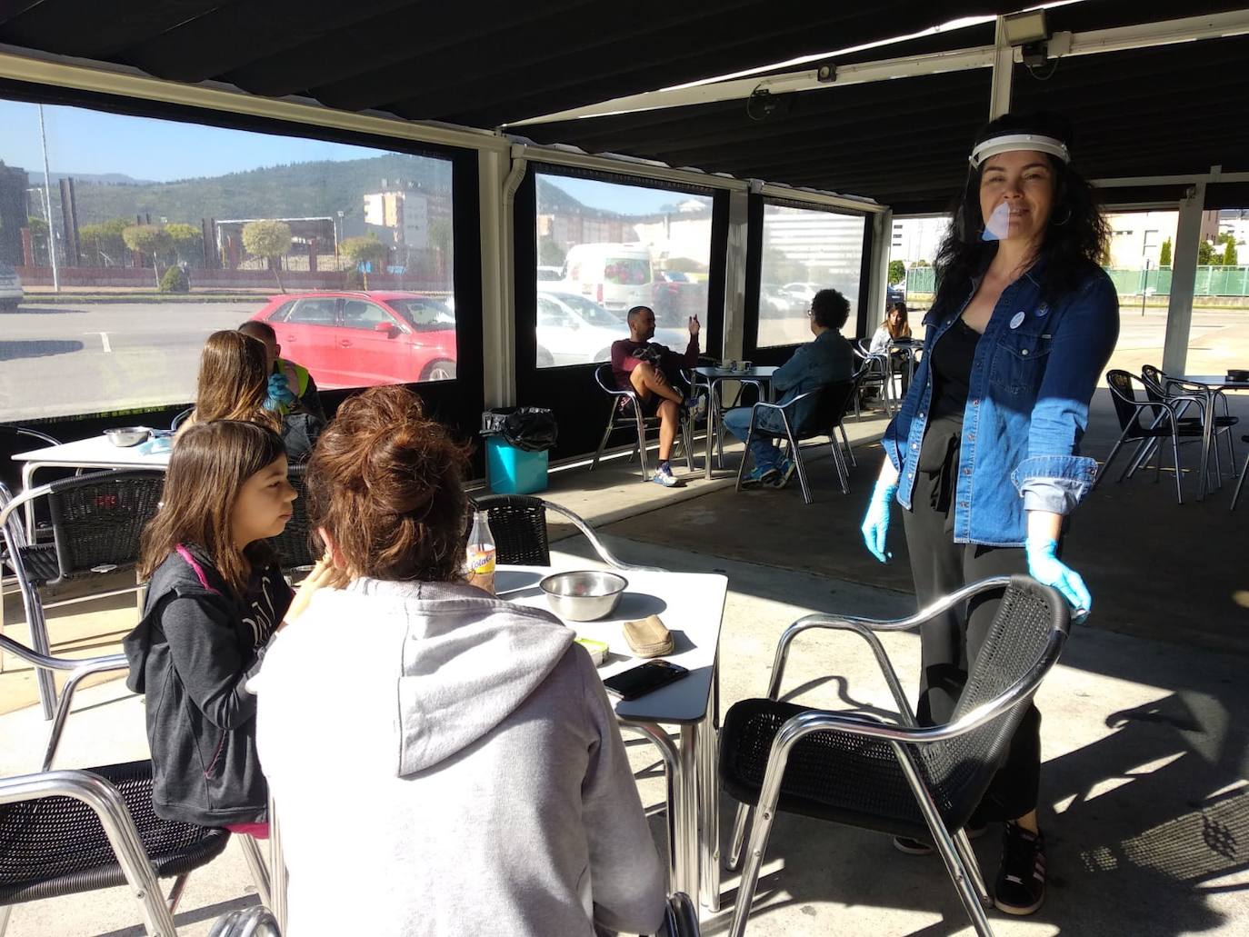 Fotos: Cafeterías y bares de Ponferrada abren sus puertas