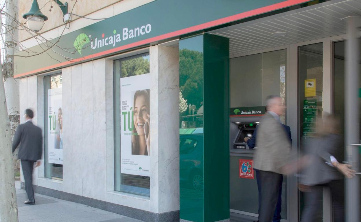 Imagen de una sucursal de la entidad de ahorro Unicaja.