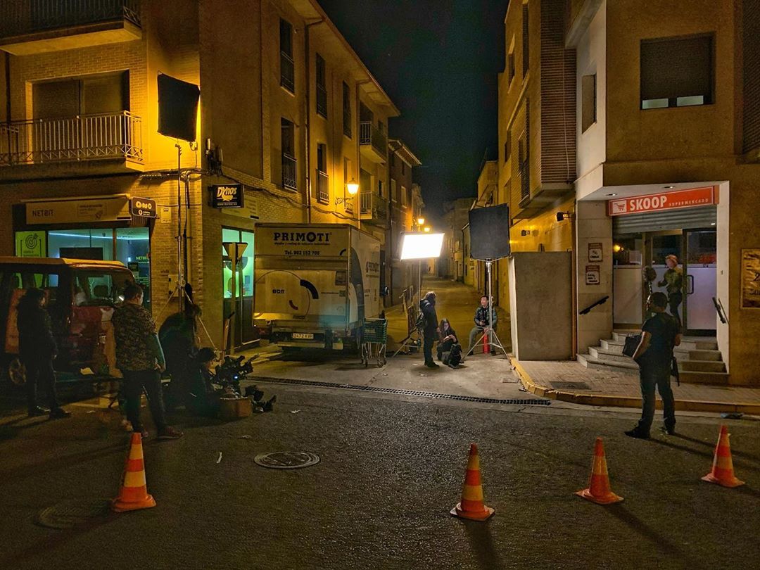 El actor leonés Jesús Vidal, con el equipo de 'Estándar', largometraje dirigido por Fernando González Gómez