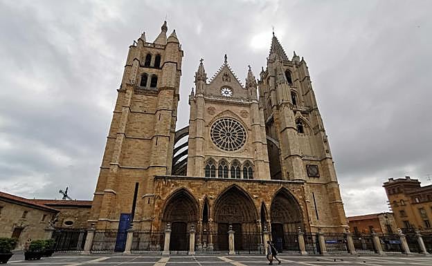 Imagen principal - Detalles del rosetón. 