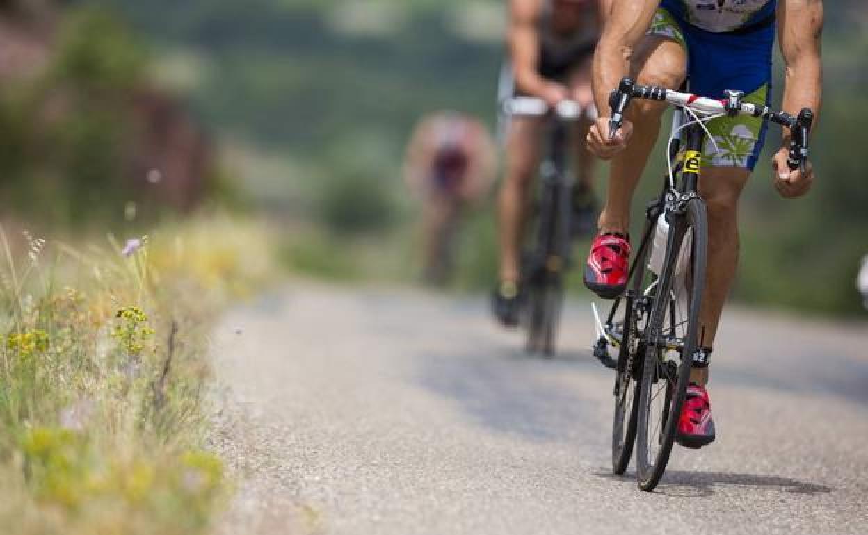 Imagen de una ruta en bicicleta.