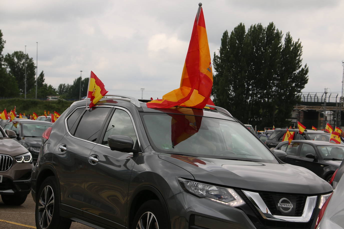 La marcha en automóvil propuesta por el partido de Abascal colapsa el centro de la ciudad durante media hora