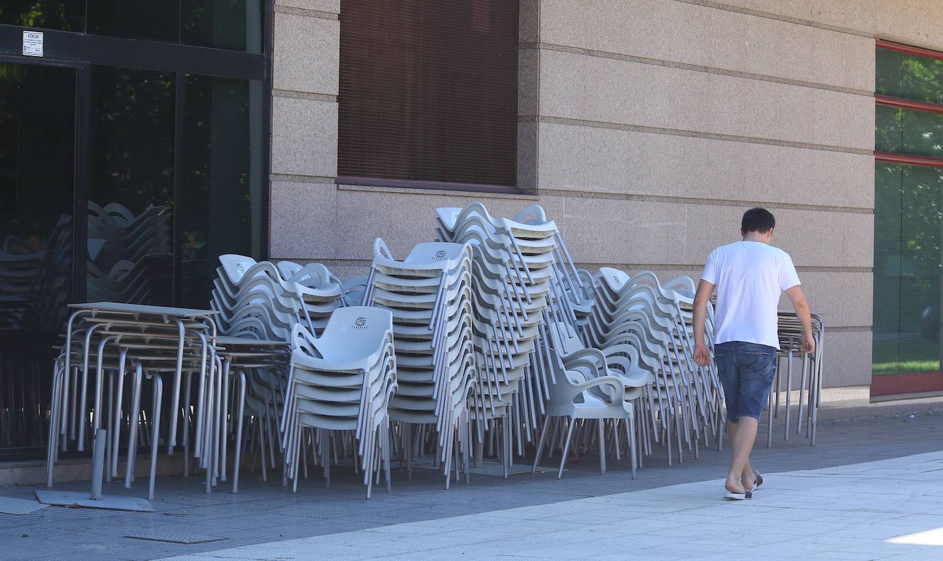 Un recorrido en fotografías por la localidad de Ponferrada, que inicia la segunda semana en 'fase 1' de la desescalada.