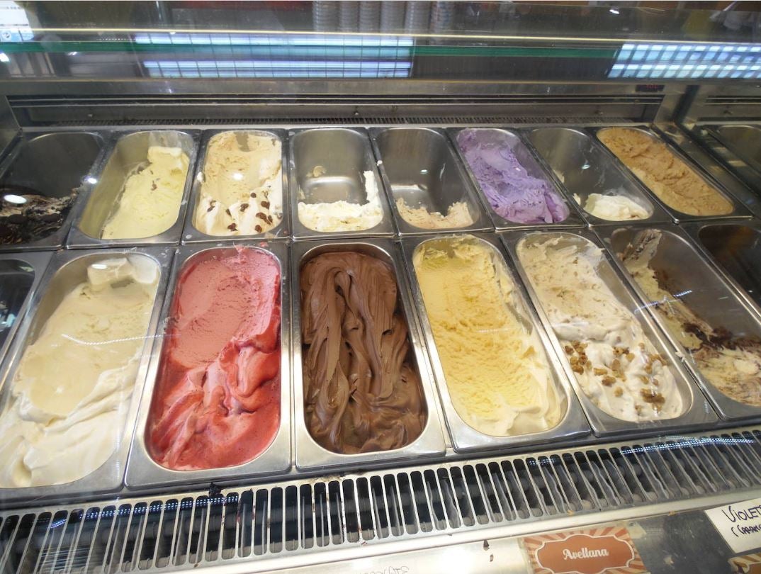 La Heladería El Valenciano es una parada necesaria para todo aquel que salga por León.