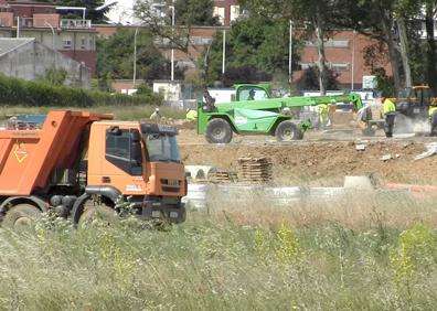 Imagen secundaria 1 - Imagen de las obras en el polígono de La Granja durante esta semana. 