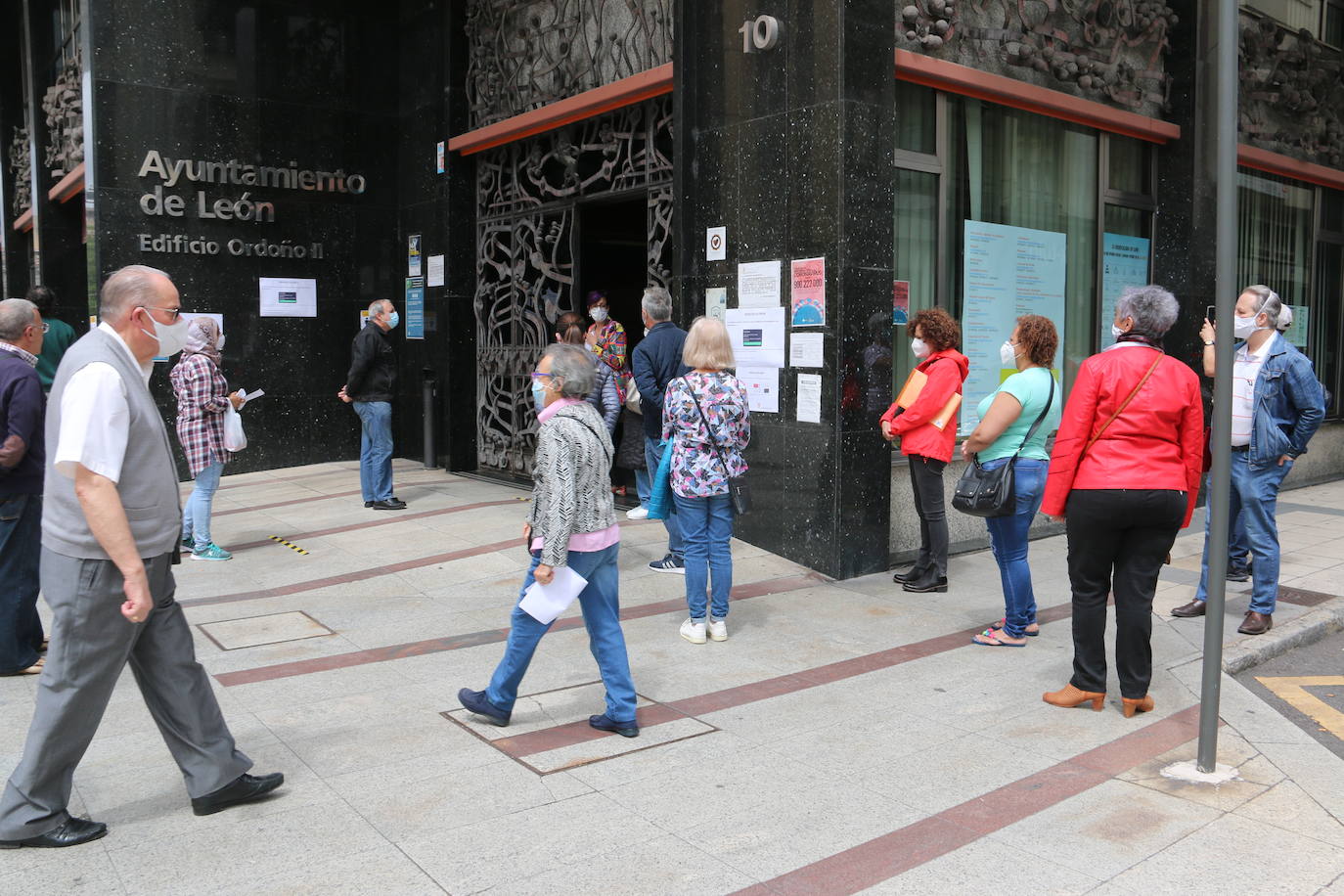 Los edificios dependientes del Ayuntamiento reabren sus puertas.