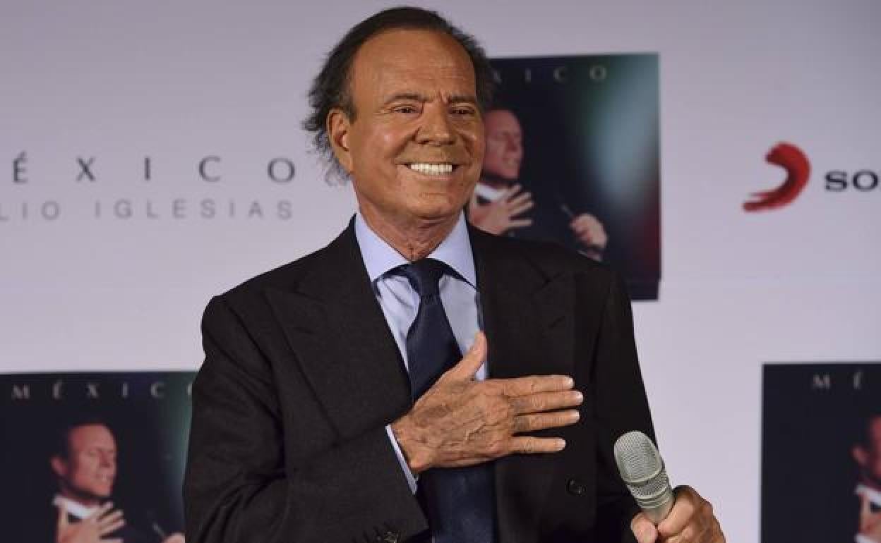 Julio Iglesias. 