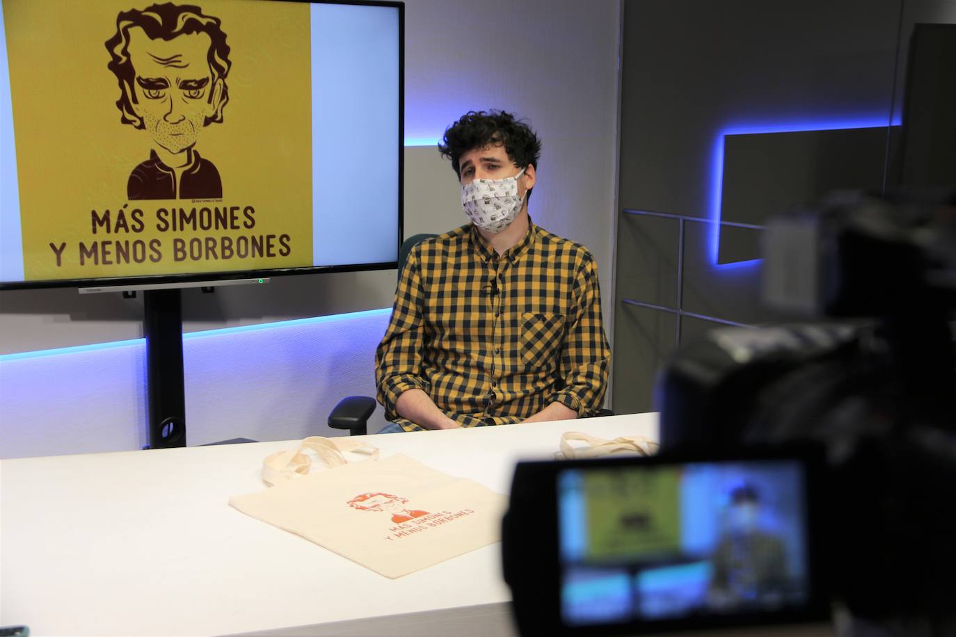 Un instante de la entrevista en leonoticias. 