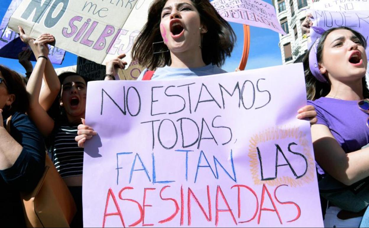 Las concentraciones en la plaza de Botines de León están suspendidas debido al Coronavirus.