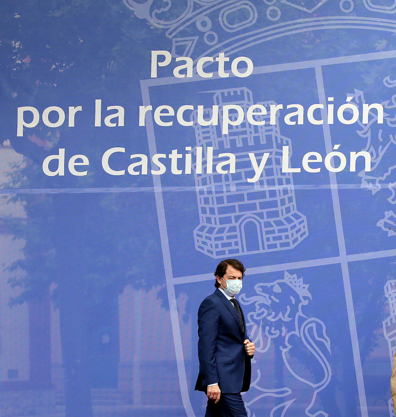 Fotos: Firma del Pacto por la Recuperación Económica, el Empleo y la Cohesión Social en Castilla y León