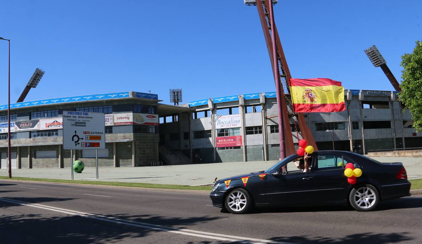 Fotos: Los feriantes leoneses salen a la calle para reclamar medidas