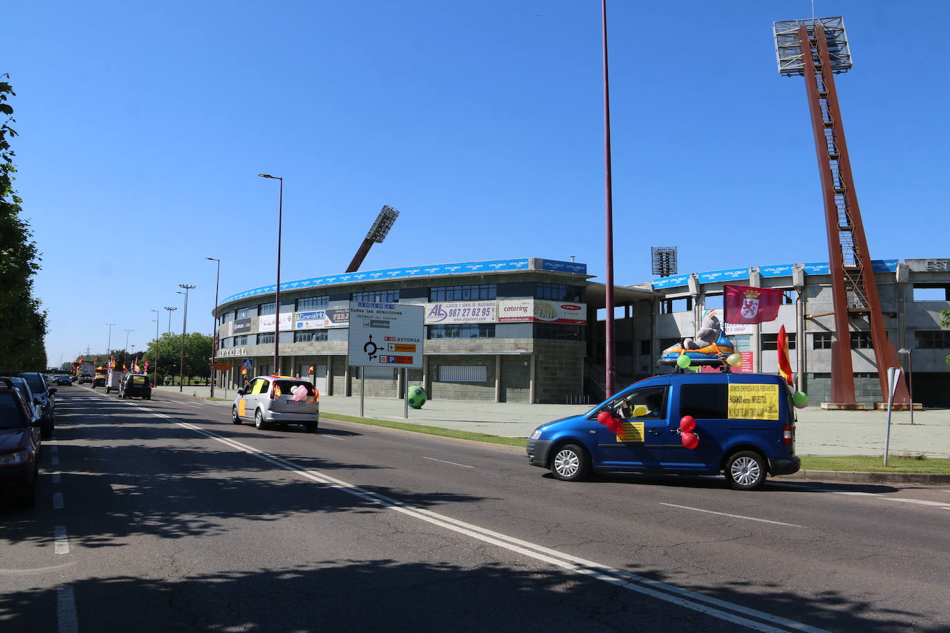 Fotos: Los feriantes leoneses salen a la calle para reclamar medidas