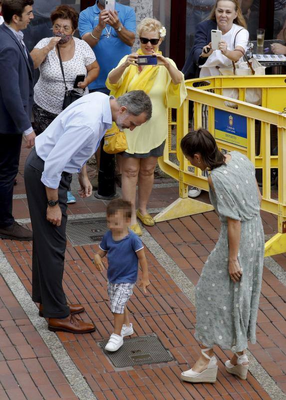 Don Felipe y doña Letizia inician su periplo en Canarias como primer destino de su gira por toda España tras el confinamiento.