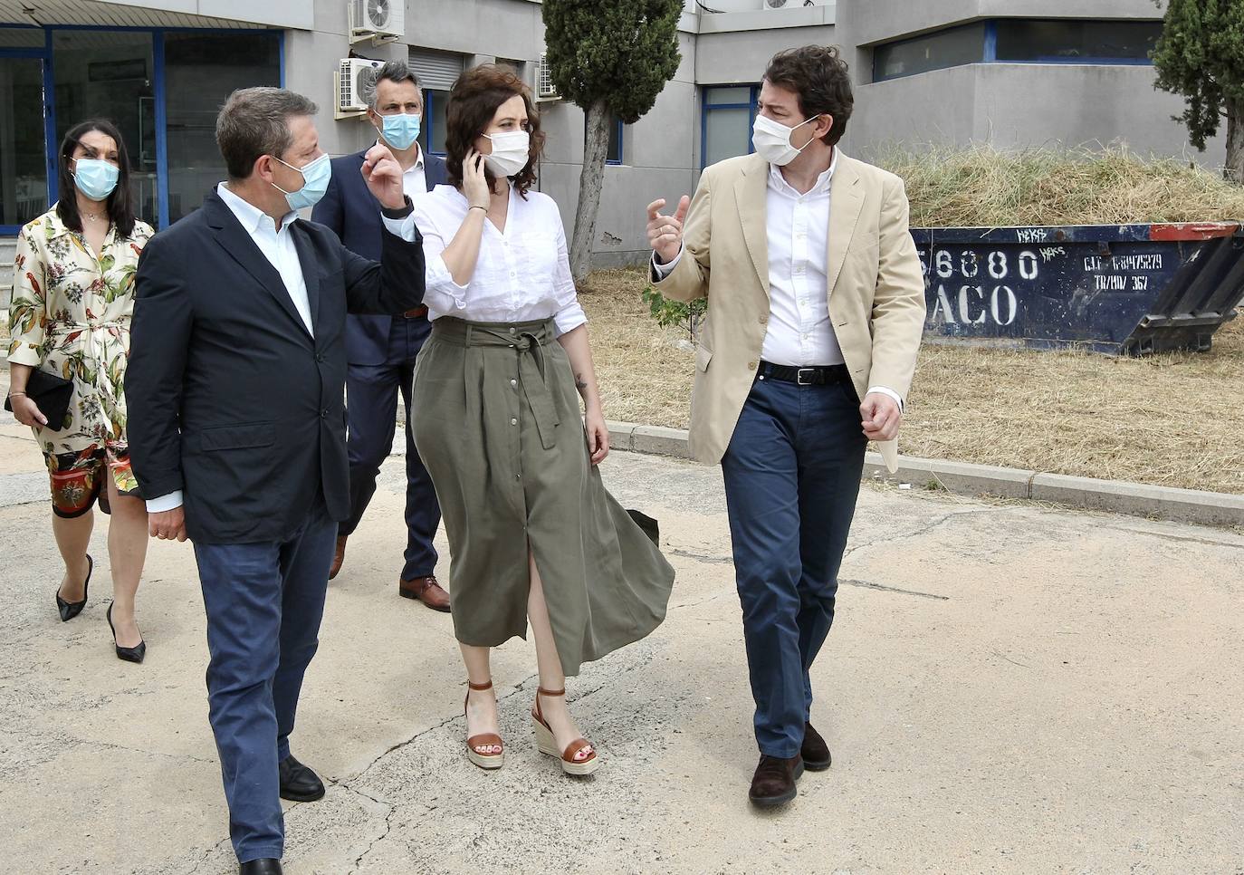 Fotos: Los presidentes de Madrid, Castilla y León y Castilla La Mancha firman un convenio de colaboración sobre inciensos forestales