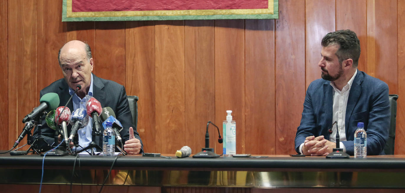 Fotos: Luis Tudanca se reúne con el Consejo de Colegios de Médicos de Castilla y León