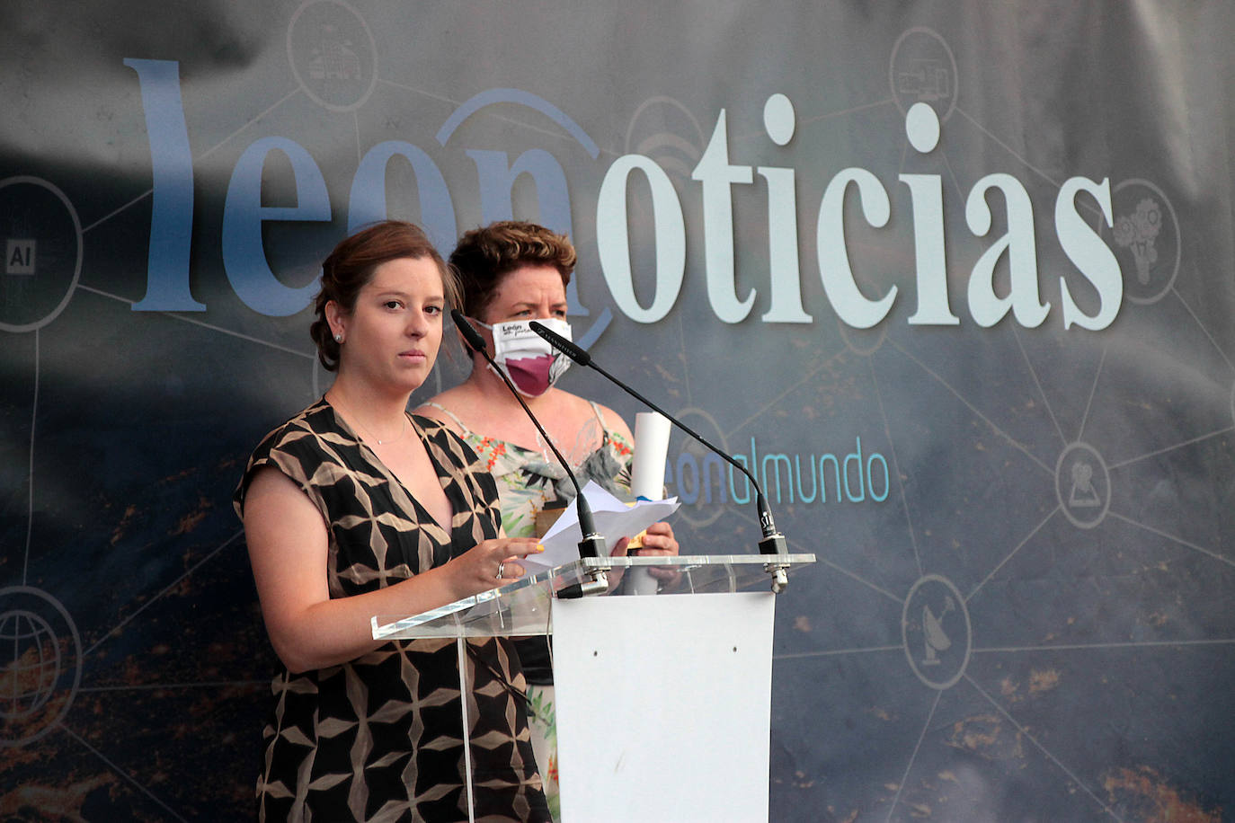 Leonoticias celebra el evento 'León con fuerza frente al COVID-19' con la entrega de un total de 25 'Leones Alados' como galardón en reconocimiento a las diferentes entidades que «han participado en una lucha sin descanso y que hoy aún no ha finalizado» contra el coronavirus COVID-19..