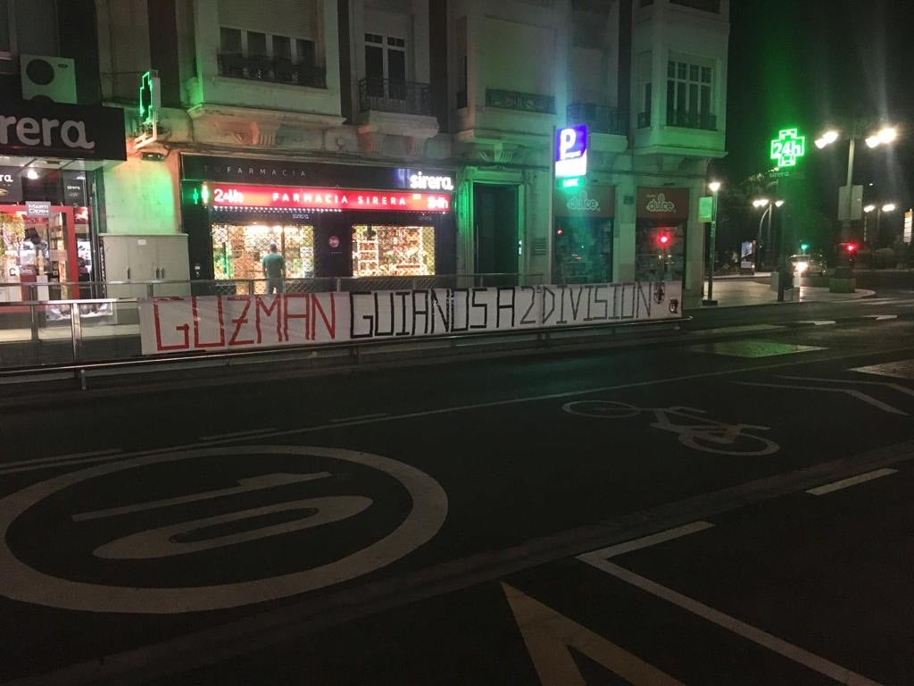 Pancarta ubicada en Ordoño II. 