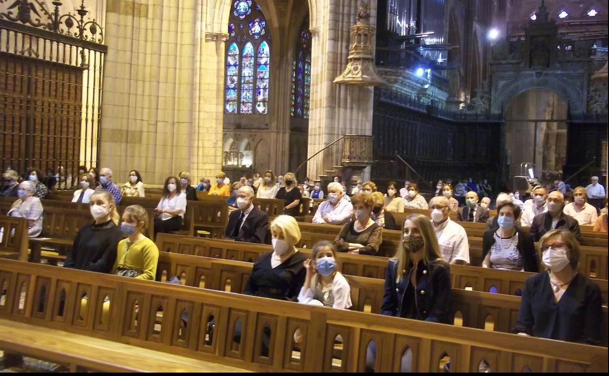 Misa funeral en el templo catedralicio.