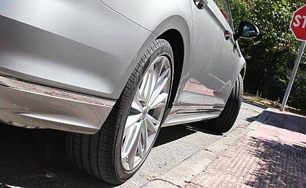 Los riesgos de no revisar el coche antes de salir de vacaciones